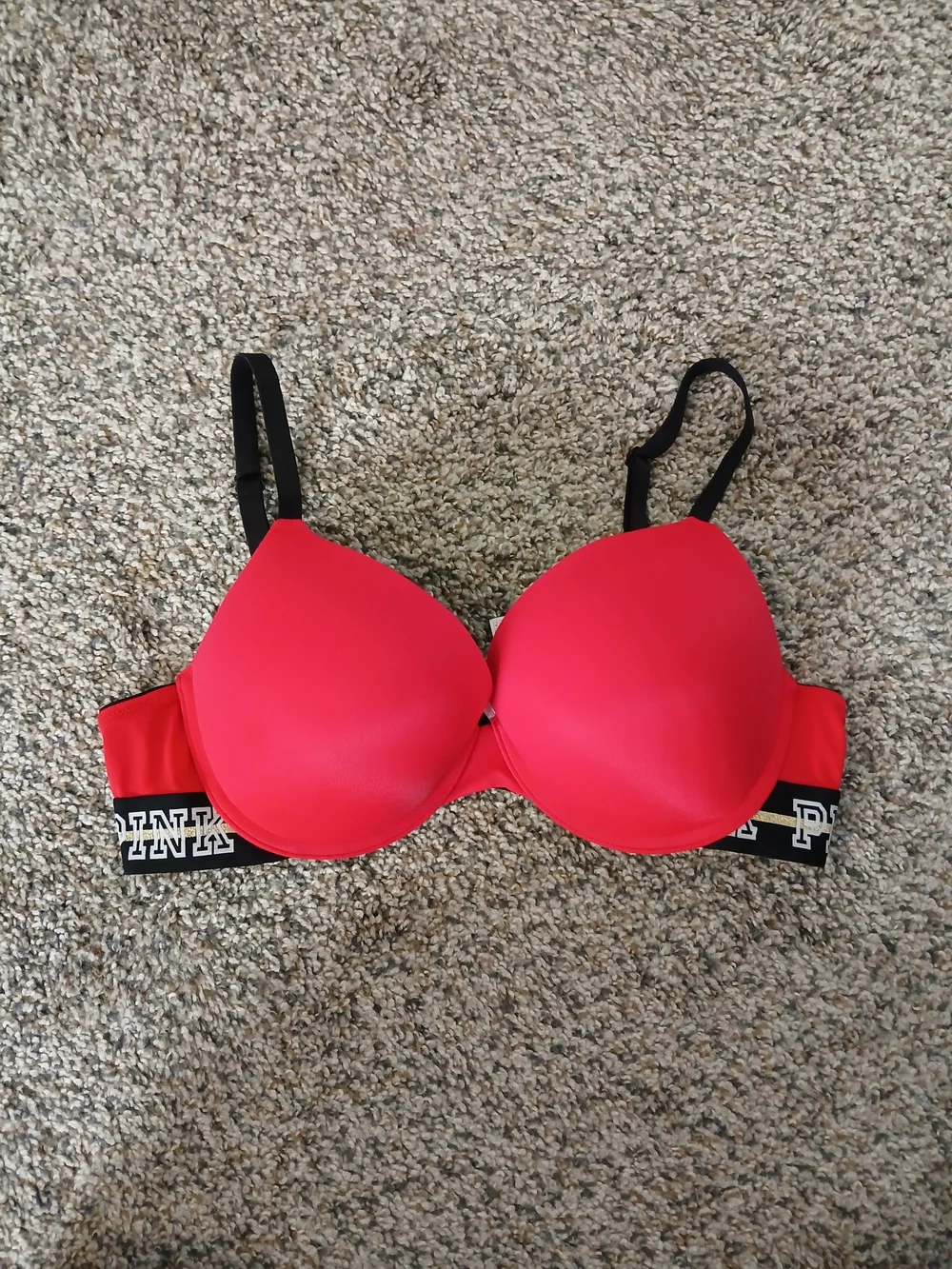 Victoria’s Secret PINK Red Logo Wear Everywhere Push Up Bra Size 32C‎